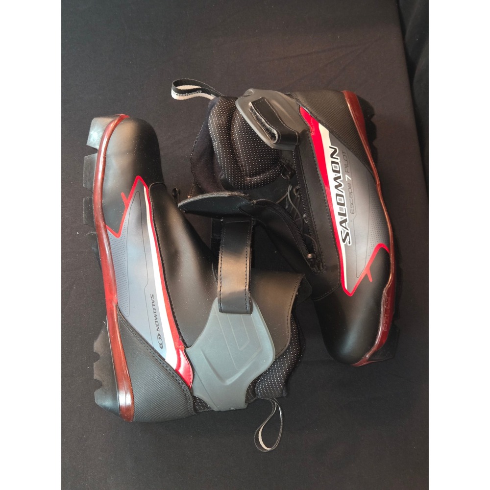 Salomon Escape 7 Pilot Cross Country Ski Boots Men's Size 8.5 US 26.5 CM